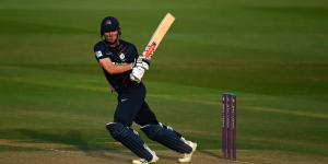 With a score of 365 (Andersson 100, Higgins 88), Middlesex defeated Nottinghamshire 231 (Loten 44, Bamber 3-32, Higgins 3-40) by 134 runs.